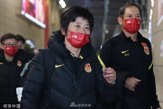 预告片中，清新校园的画面搭配略显伤感的配乐让遗憾的情绪久久萦绕在观众心头，不禁引起无数网友回忆起自己高中毕业时的青春往事